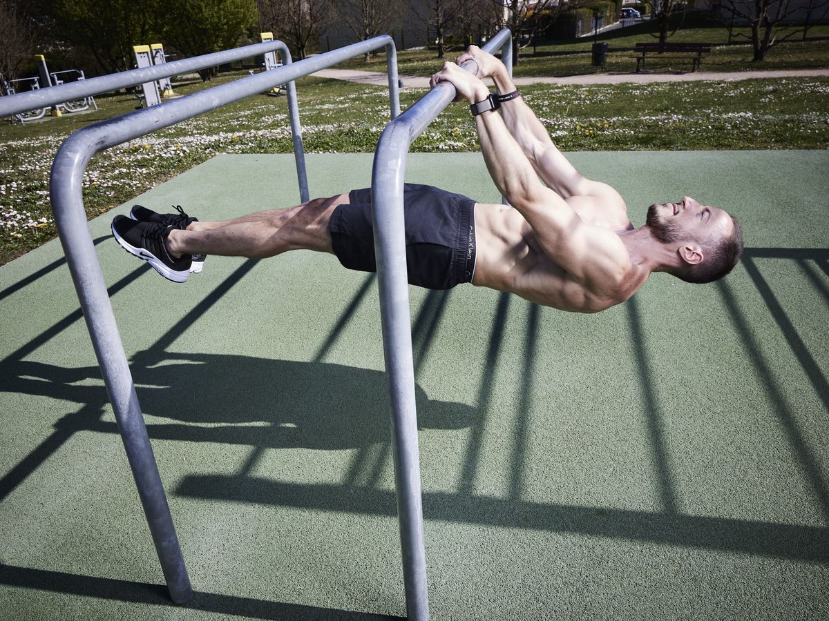 Comment développer ses muscles avec un entraînement à main levée