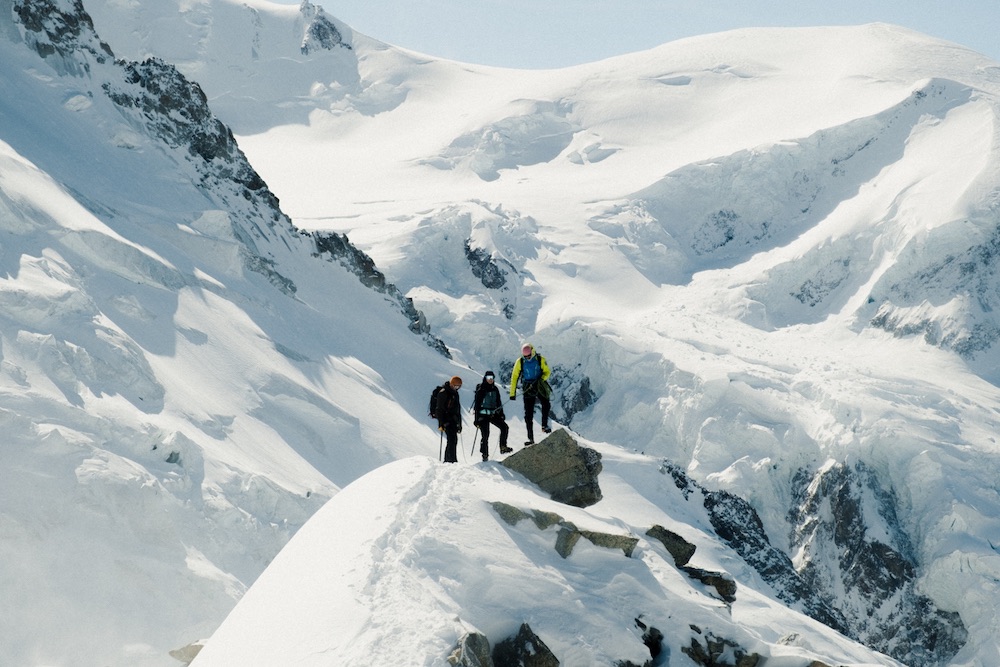 Plan d'entraînement et précautions pour l'alpinisme avec mise en charge